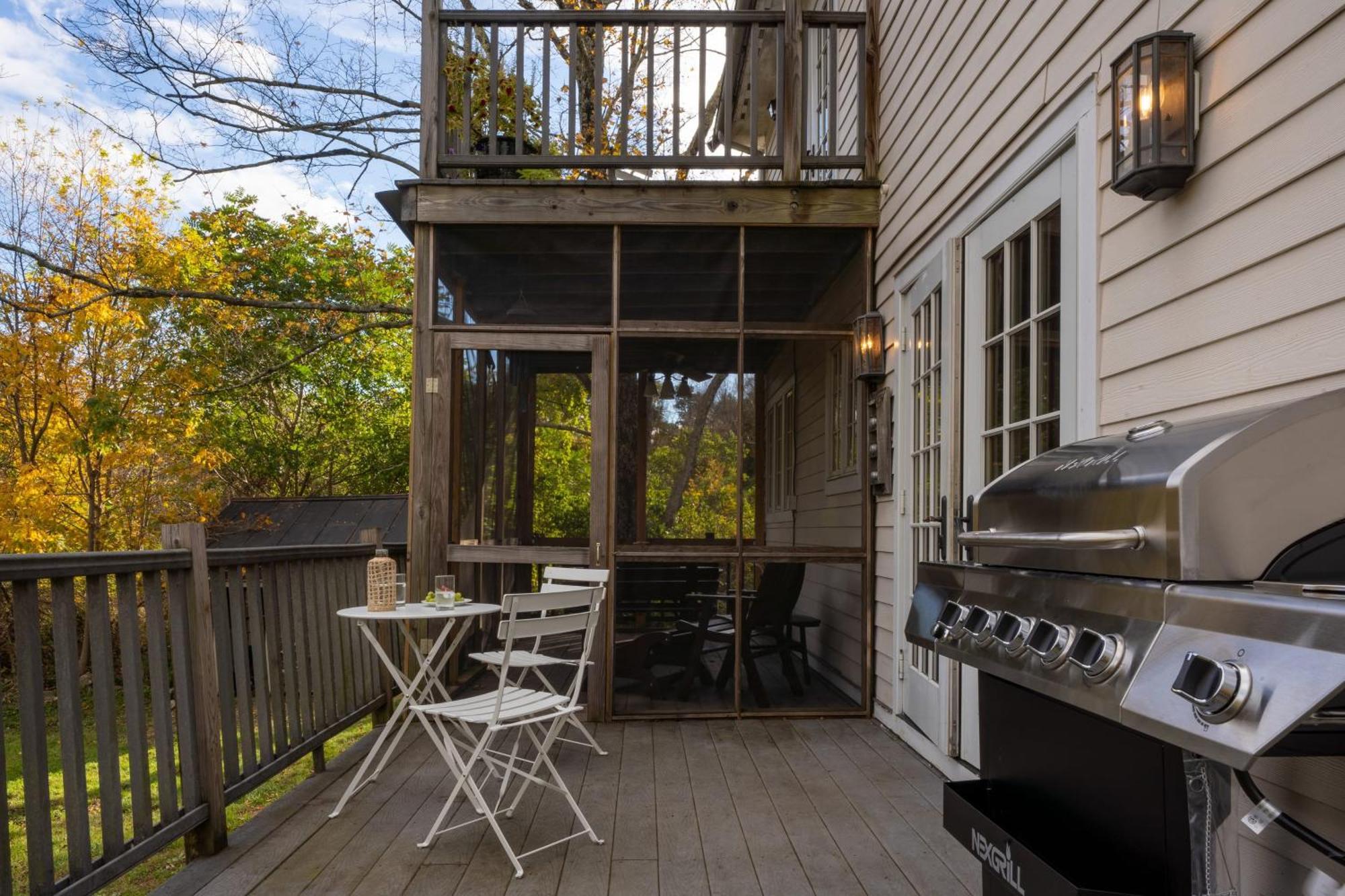 Cortland By Avantstay Charming Heritage Estate W Private Lake Pool Saugerties Exterior photo
